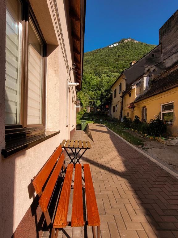 The Comfort Cove - Ultra Central - Bed and Breakfast Braşov