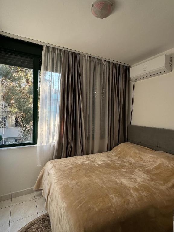 Samanta's Apartment - Bed and Breakfast Durrës
