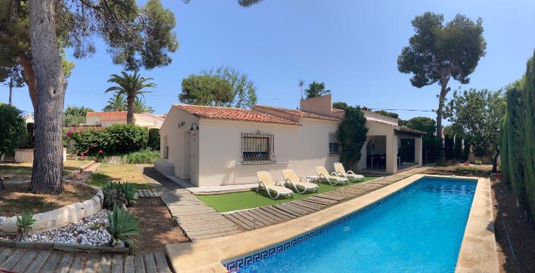 Ad Astra Moraira - B&B Teulada