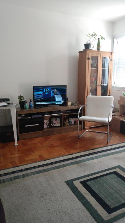 Quarto Privado Com Ar Condicionado e Estacionamento - B&B Camboriú