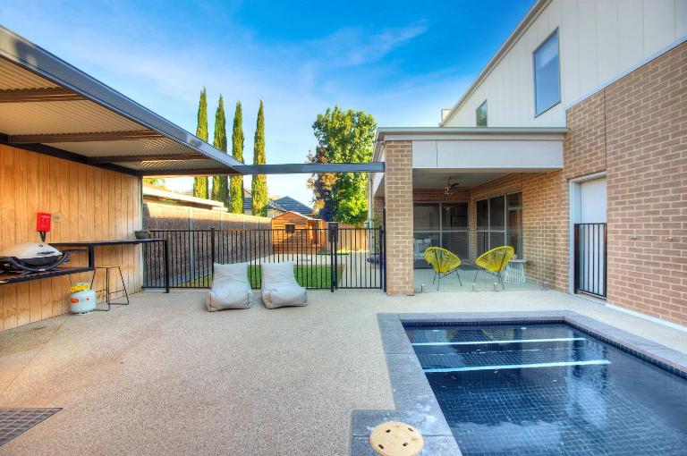 Mandel on High - Echuca Holiday Homes - B&B Echuca