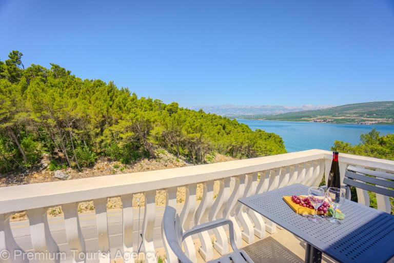 Green Haven Sea & Forest Apartments - B&B Donji Karin