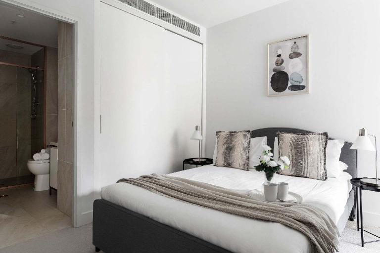 A Cozy 2BR Apt Right on Buzzing Chapel Street - B&B Melbourne