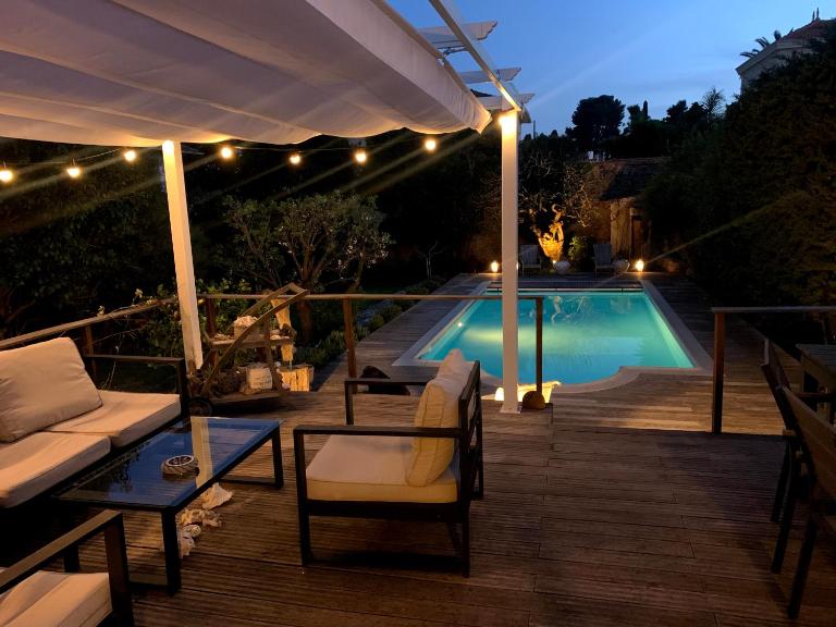 Cannes Charming Villa Hideaway Secret Garden & Pool Near Centre - B&B Le Cannet