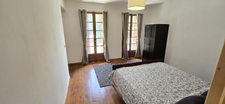 Pyrenean Pursuits - Ferienwohnung Biert