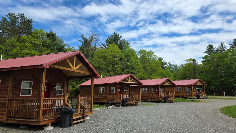 Abbot Trailside Lodging - B&B Abbot Village