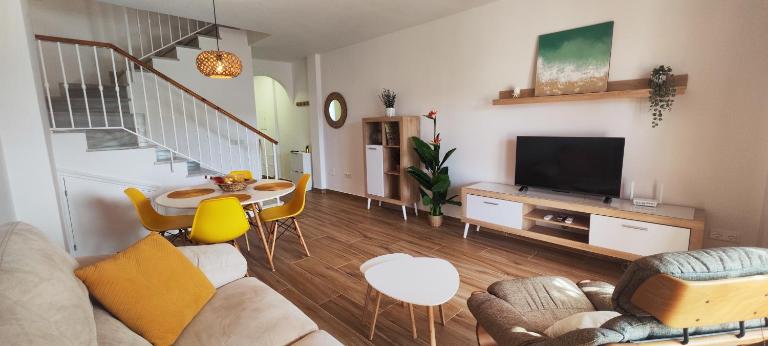 Adosado con piscina - Ferienwohnung Nerja
