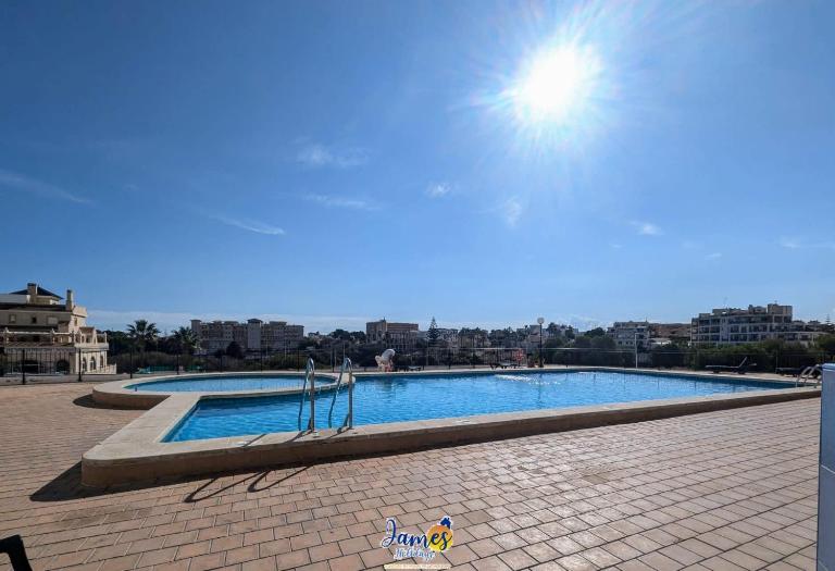 Cosy Two Bed Apartment in La Zenia LZ13 - Ferienwohnung Urbanizacion los Balcones