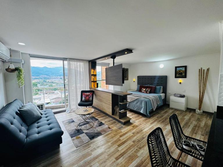 Best location in El Poblado y Provenza - B&B Medellín