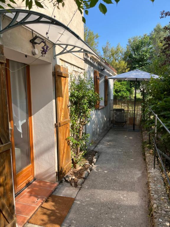 La Cigalière - Appartement Rez-de-Jardin - B&B Vallauris