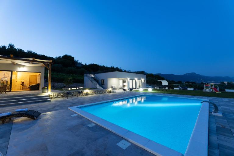 Villa Bijaći - Ferienwohnung Kaštel Novi