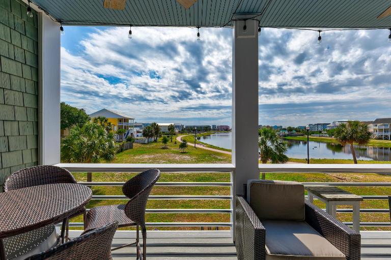 Lakefront Paradise by Carolina Beach Realty - Ferienwohnung Carolina Beach