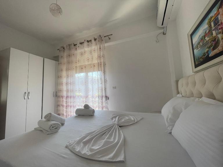 Ledi's Apartment - B&B Saranda