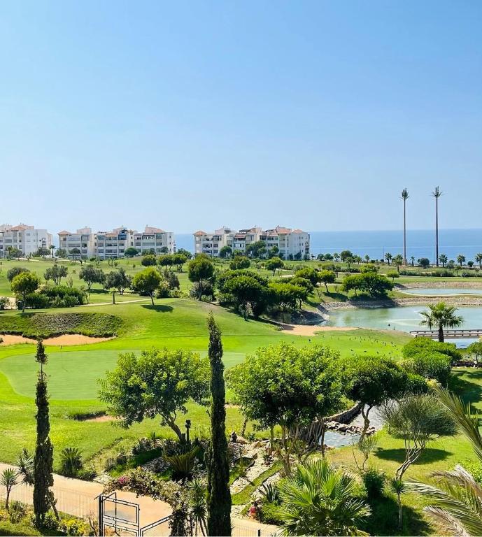 Spacieux T4 Calme Vue mer - Golf & Piscines - Bed and Breakfast Asilah