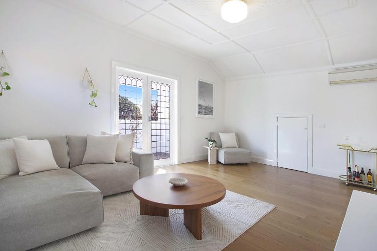 Chic Elwood Escape by Ready Set Stay - B&B Melbourne