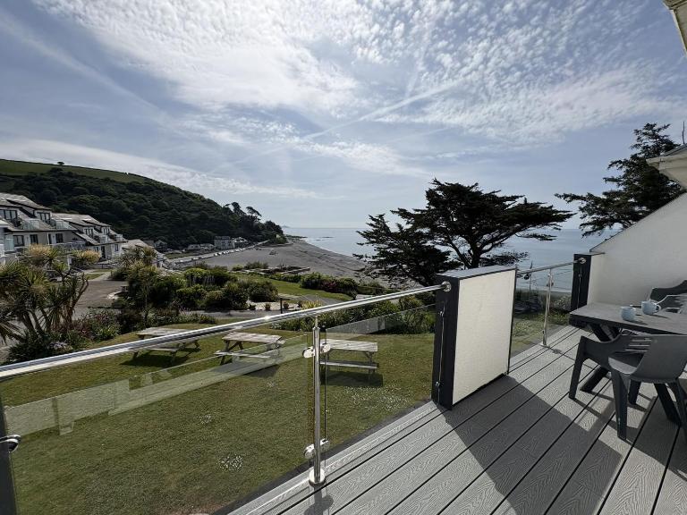 Sunrise Bay - Mount Brioni - B&B Downderry