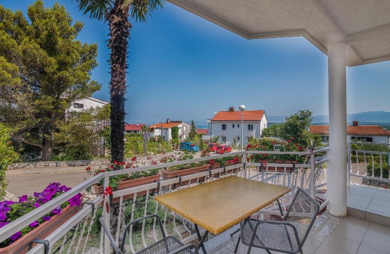 Apartment Kantun 2 - B&B Njivice