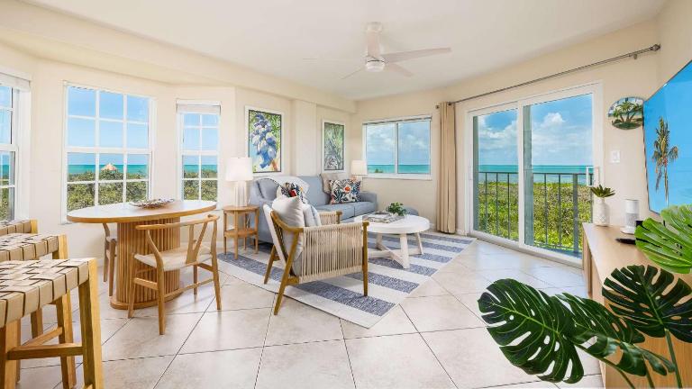 Marina and Ocean View 2 Bed 2 Bath End Unit 4201 - Ferienwohnung Tavernier