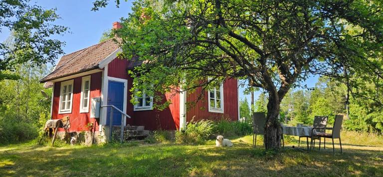 Idyllisches Landhaus mit Ruderboot, Südschweden - B&B Vissefjärda