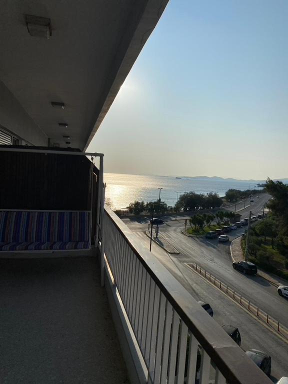 Sunset apartment Saronida by the sea with stunning view - Ferienwohnung Saronída