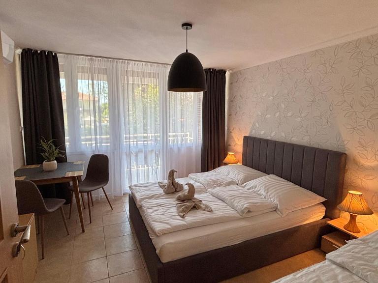 Aranypart 49-51 Apartman - B&B Siófok