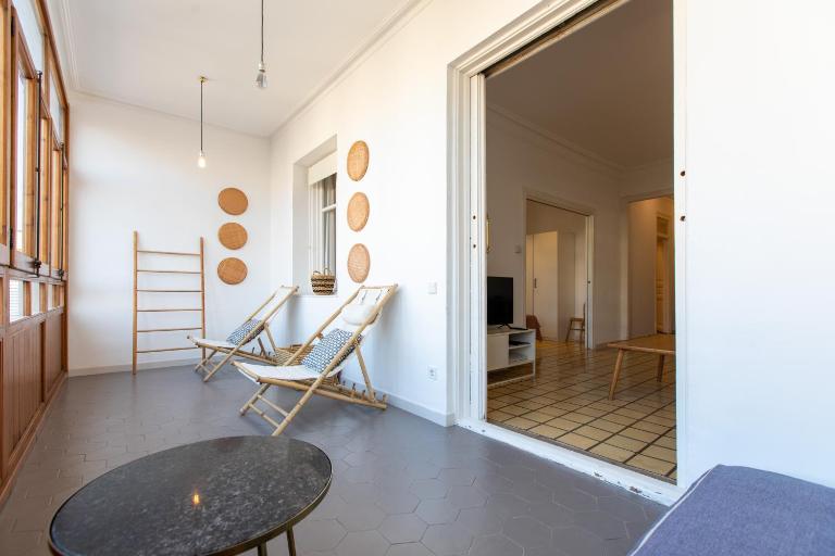 EG42B - Piso modernista 6 pax con WIFI en centro Barcelona - Bed and Breakfast Barcelona