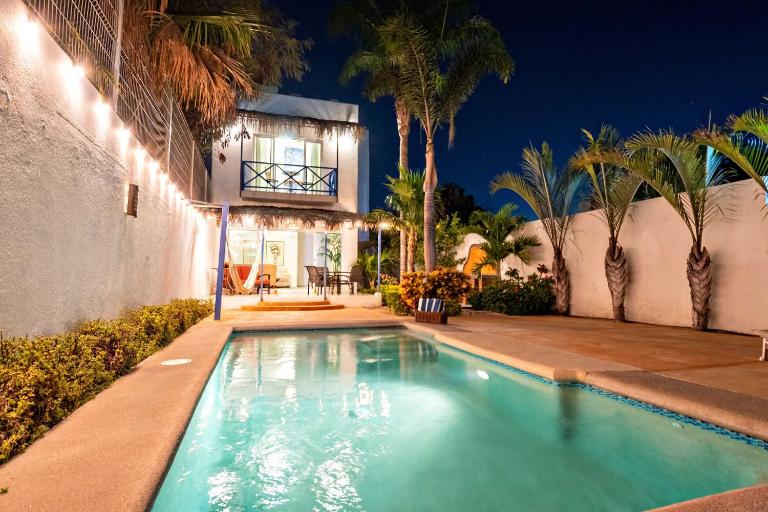 2BR Steps to Malecón Panoramic views Private pool - B&B La Paz