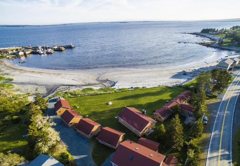 Hunts Point 2-BR Coastal Retreat - Cottage # 1 - B&B Summerville Centre