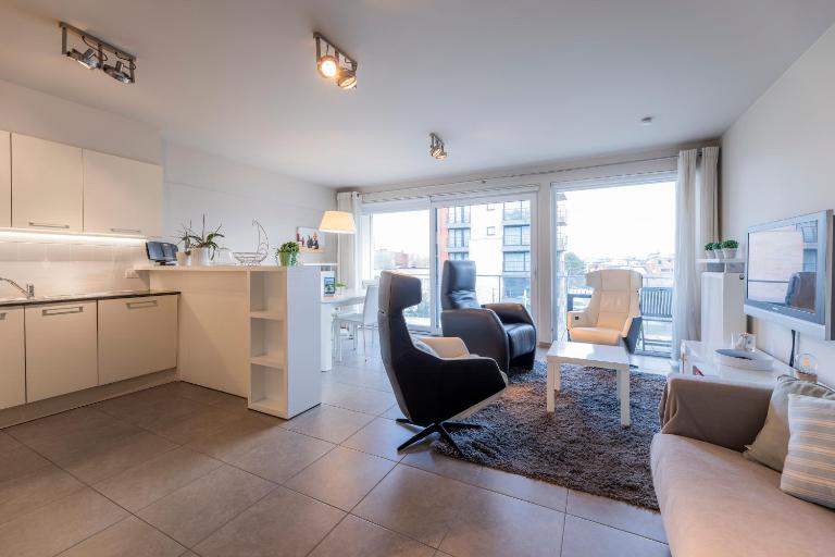 Frudor 0302 - 2 bedrooms 6p - comfort and cosy - sun-oriented - with garage - Bed and Breakfast Koksijde