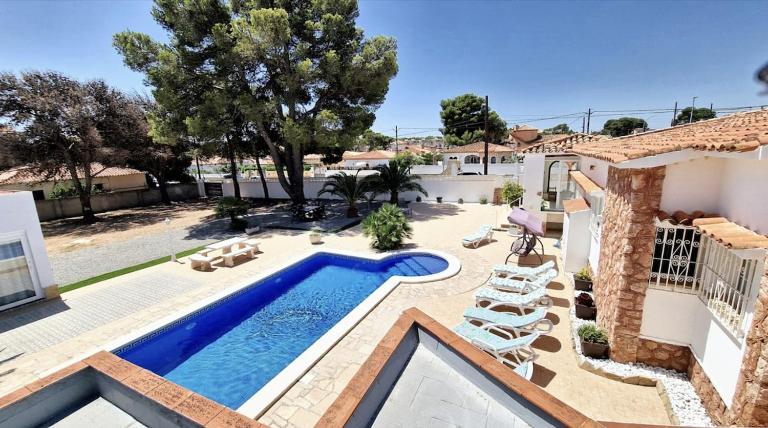 Arenda California Villa large garden, private pool - Chambres d'hôtes Miami Platja