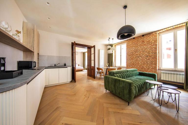 Hans Benkner Aparthotel - Premium Apartments in Old Town - B&B Braşov