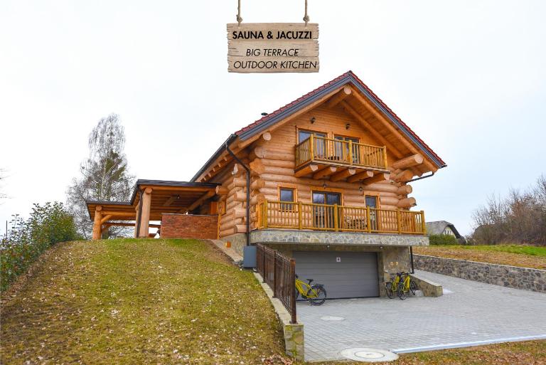 Luxury Log House - B&B Globoko