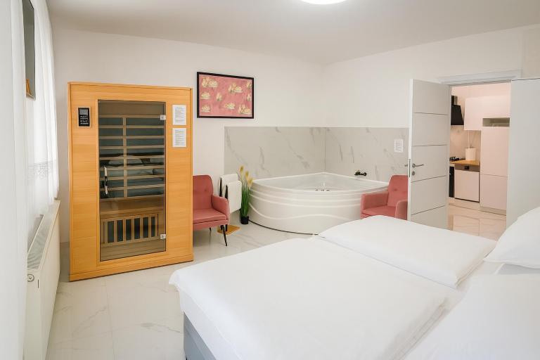 Royal Wellness Apartman - Bed and Breakfast Hévíz