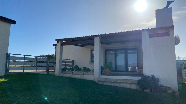 Fish & Go -Lovely cottage in gated Estate on river - B&B Witsand