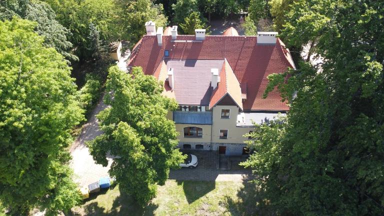 Willa Dąbrówka - Bed and Breakfast Szczawno Zdrój