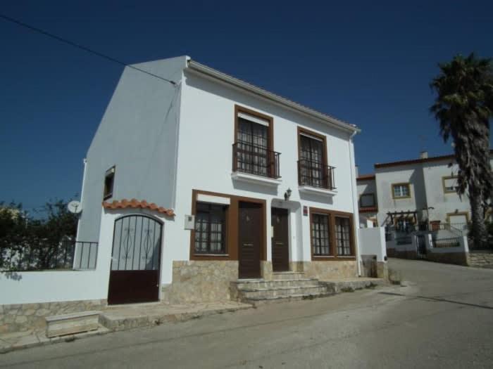 Casa Kika Pereira, ganzes Haus bis 11 Personen - B&B Lourinhã