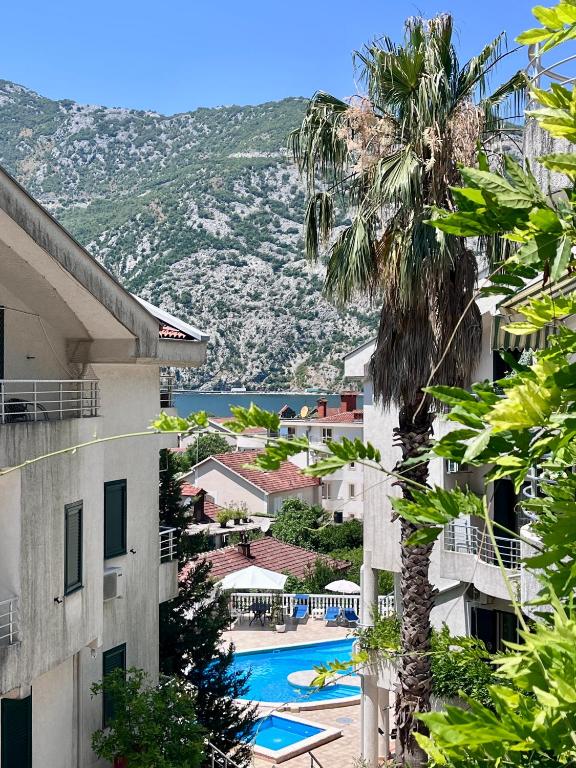 Roman Gardens Studio Apartment - B&B Risan
