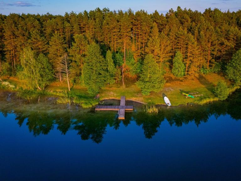Las Apartamenty - z pomostem i prywatnym dostępem do jeziora - Bed and Breakfast Borowy Młyn