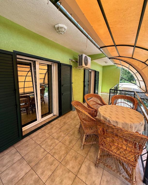 Ninas Apartment - Ferienwohnung Marovići
