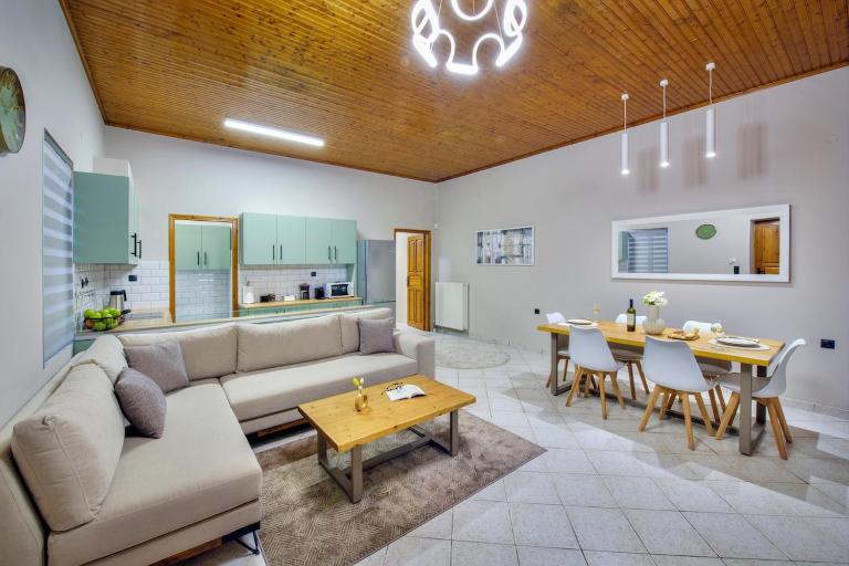 Kapa Luxury House - Ferienwohnung Krokeés