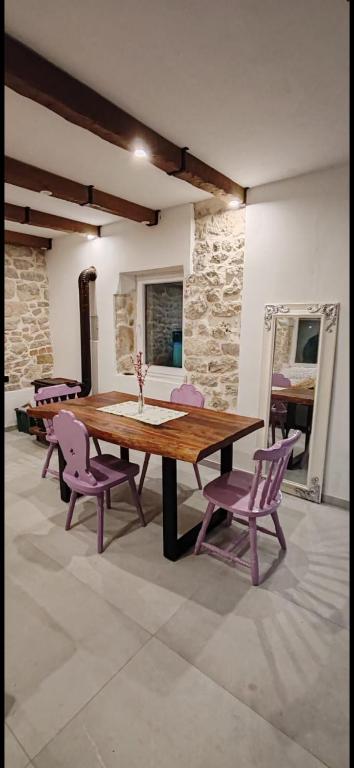 Stone villa on the island of Rava - B&B Mala Rava