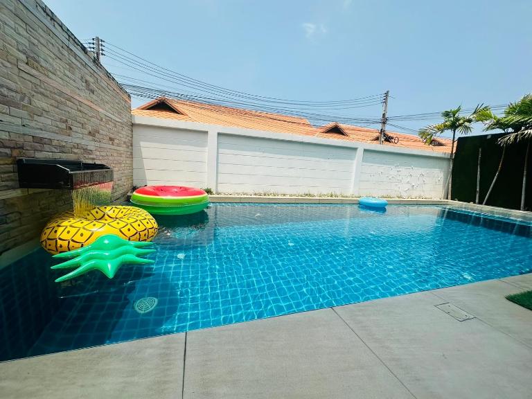 Dewa Pool Villa Pattaya - Bed and Breakfast Jomtien