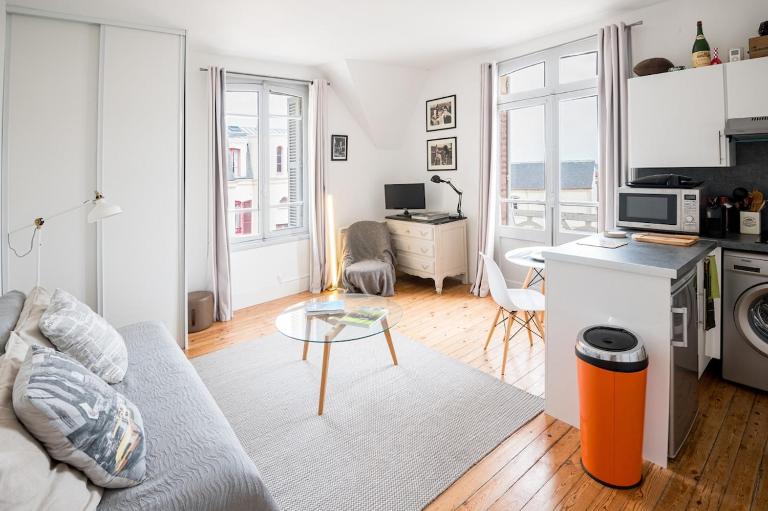 27 m2 apartment, SEA VIEW, heart of the city! - B&B Villers-sur-Mer