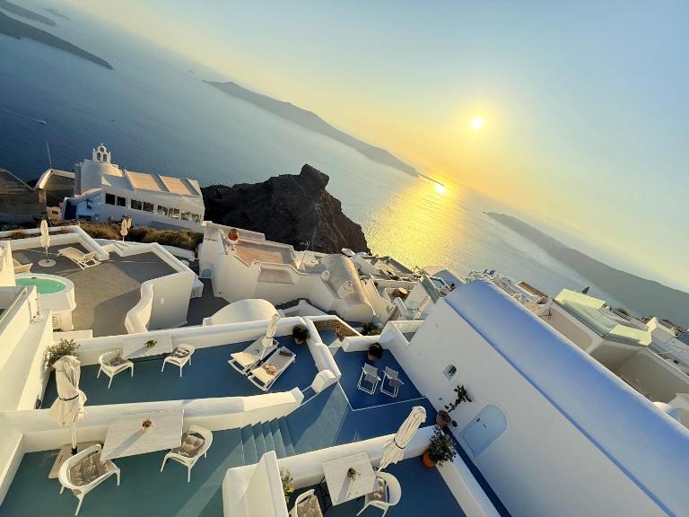 Sunset Caldera Seaview Houses - B&B Merovígli