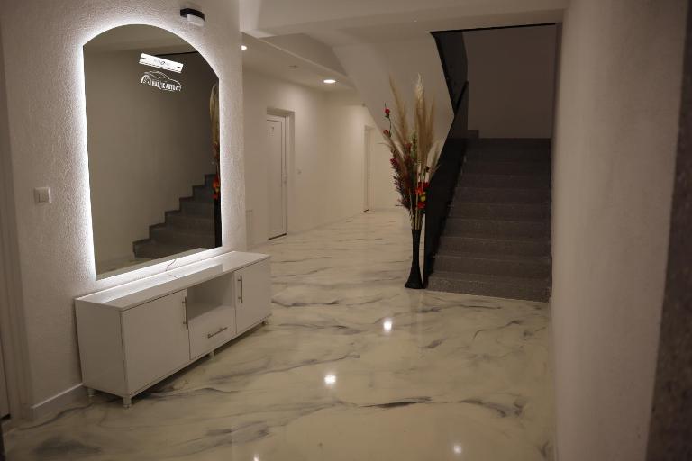 Hadžić Sobe - Ferienwohnung Dubrave Donje