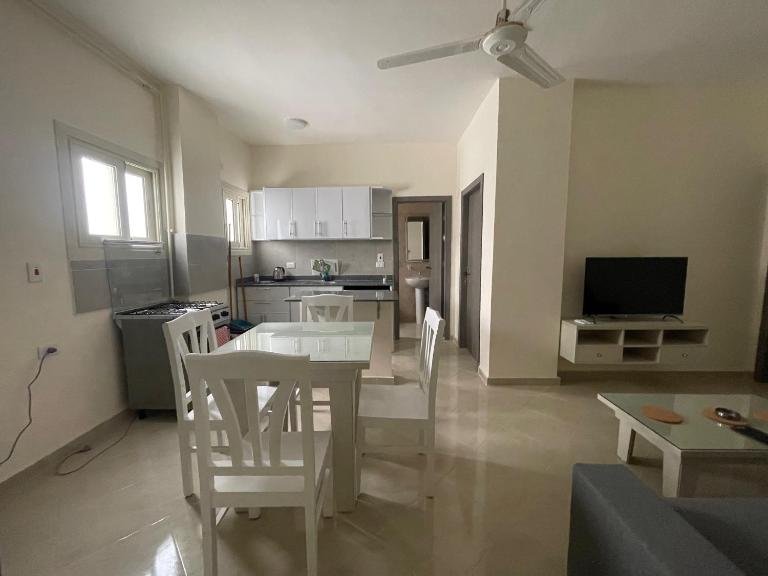 Bayt Hassan A12 - 2 bedrooms European new apartment - B&B Hurghada