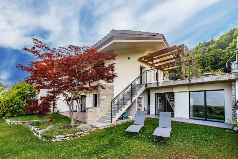 Villa Acero Rosso - Privacy, Relax, Mountain View - B&B Aosta
