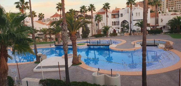 Apartamento GOLF CENTER LUXURY - B&B Roquetas de Mar