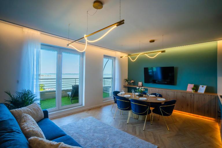 MyFlat Club 218 Palazzo Wellness Apartment - Chambres d'hôtes Siófok