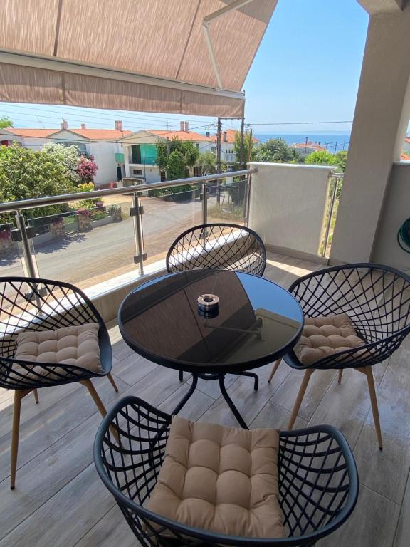 Sarra Apartment Halkidiki - B&B Kalýves Polygýrou